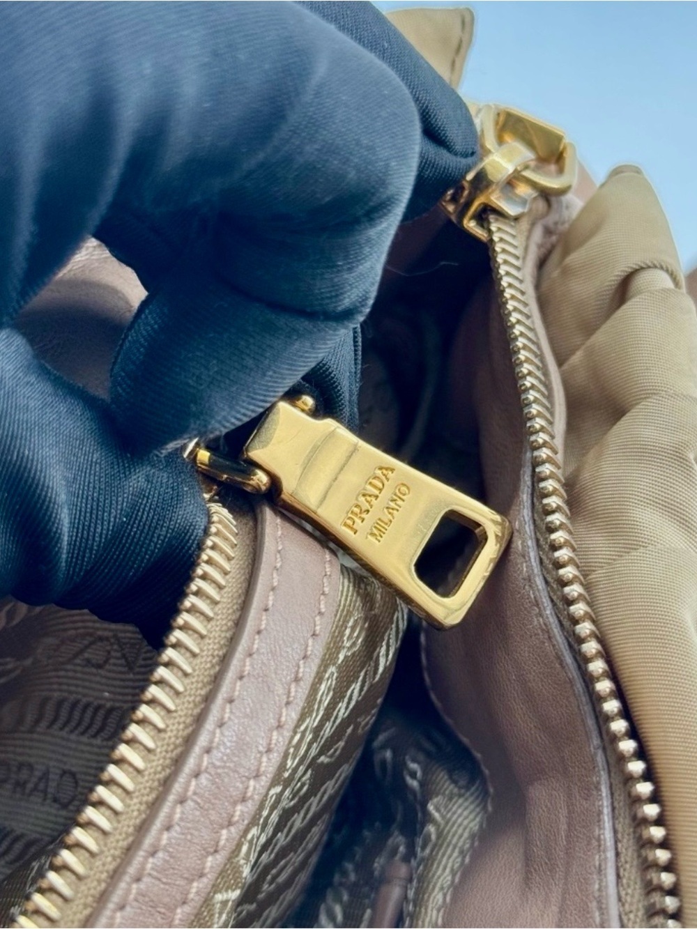✨ AUTHENTIC ✨Prada Vintage Tessuto Gaufre Ruched Nylon Satchel Handbag-Tan/Beige - Picture 12 of 13